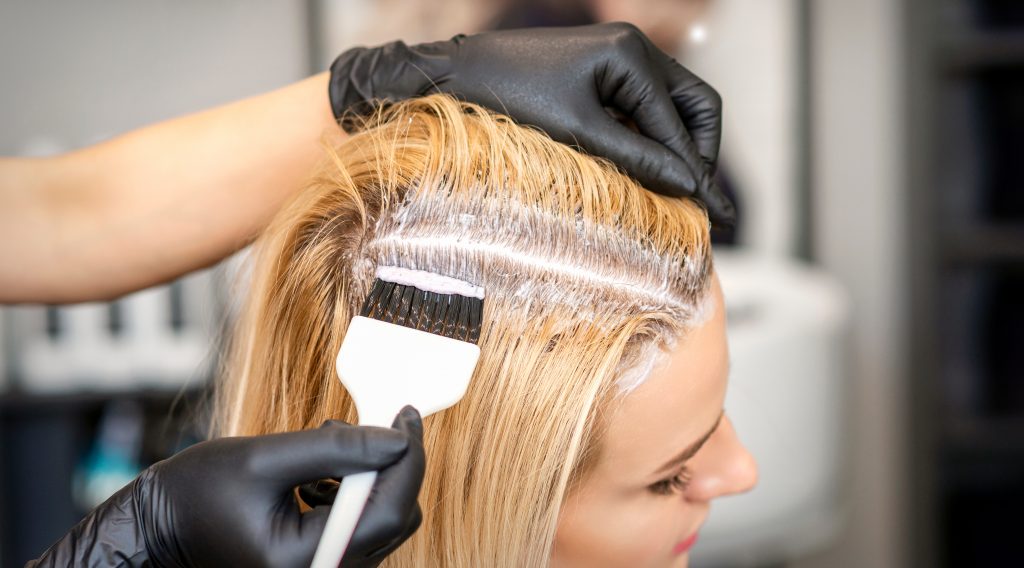 <strong>Comment teindre vos cheveux avec des ingrédients naturels ?</strong>